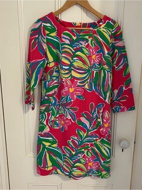 Lilly Pulitzer EUC Charlene Dress Jungle Tumble Pomegranate Floral Pink Sheath M